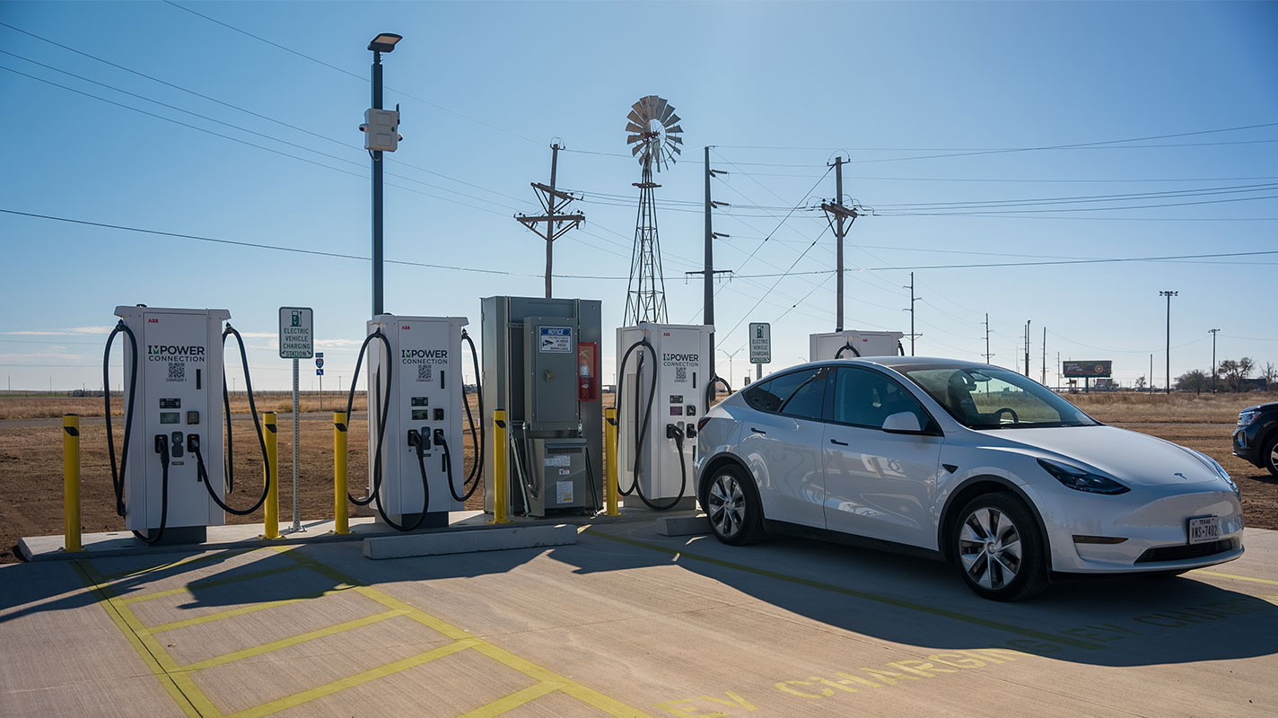 Electric vehicle charging in Happy, Texas